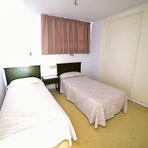 https://apartamentos-los-marinos-patalavaca.in-canary-islands.com